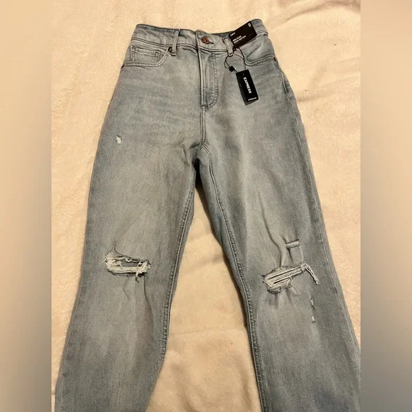 HIGH RISE MOM JEAN - Picture 2 of 6